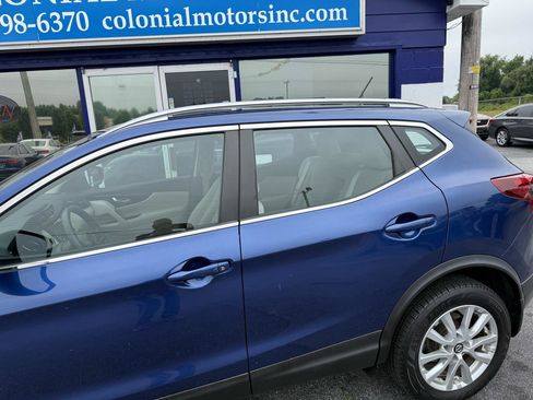 Used 2020 Nissan Rogue Sport SV AWD/4WD image 2