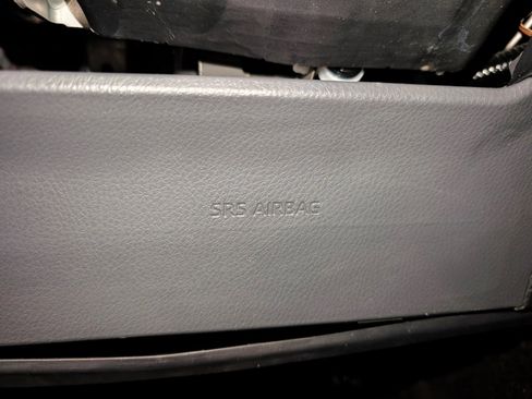 Used 2020 Toyota Camry LE FWD image 38