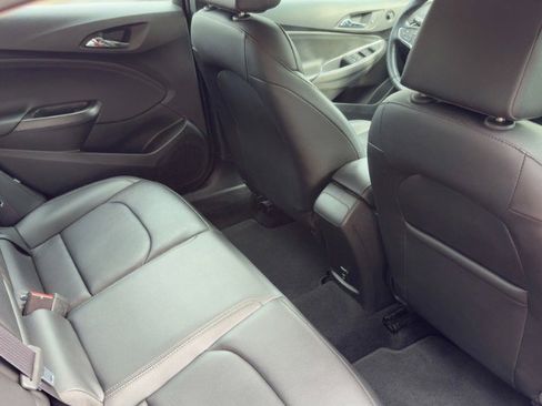 Used 2017 Chevrolet Cruze Premier FWD image 13