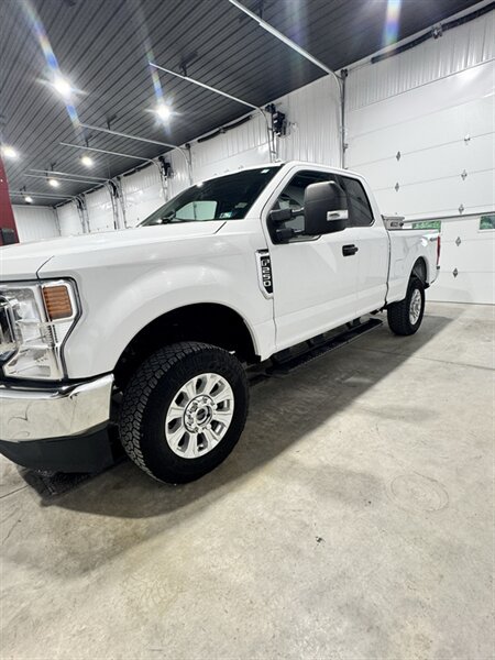 Used 2022 Ford F250 XLT w/ Snow Plow/Camper Package AWD/4WD image 5