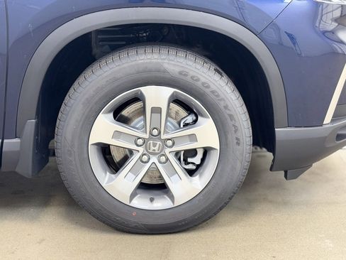 New 2025 Honda Pilot EX-L image 4