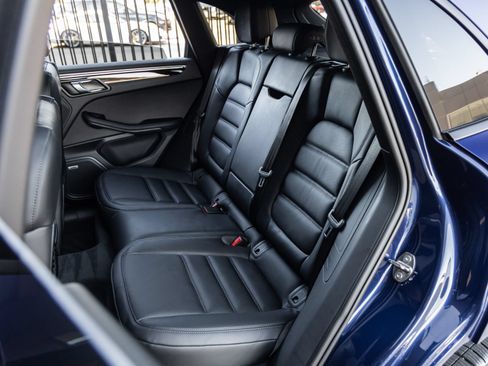 Certified 2026 Porsche Macan AWD/4WD image 36