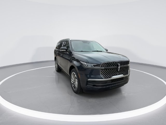 New 2025 Lincoln Navigator Reserve AWD/4WD image 2
