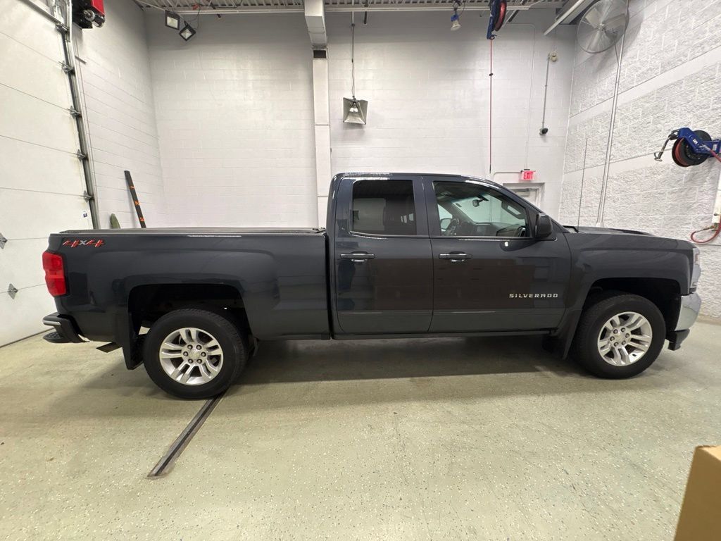 Used 2019 Chevrolet Silverado 1500 LT w/ All Star Edition AWD/4WD image 3