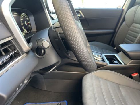 New 2025 Mitsubishi Outlander SE image 41