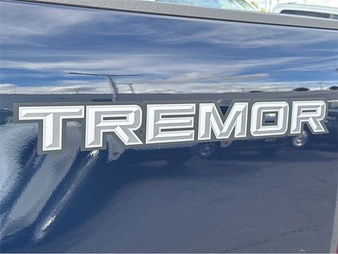 New 2025 Ford F350 Lariat w/ Lariat Ultimate Package image 17