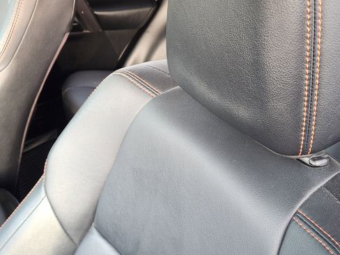 Used 2018 Toyota RAV4 SE image 18