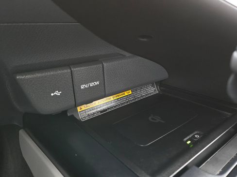 Used 2020 Toyota Camry SE w/ Audio Package FWD image 25
