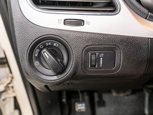 Used 2018 Dodge Journey SE w/ Popular Equipment Group FWD image 23