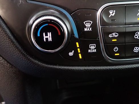 Used 2020 Chevrolet Equinox LT image 29