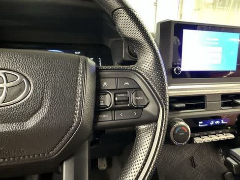 Used 2024 Toyota Tacoma SR5 AWD/4WD image 9