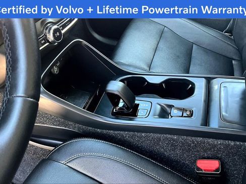 Certified 2025 Volvo XC40 B5 Core image 18