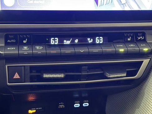 Certified 2025 Toyota Camry SE w/ Multimedia Upgrade Package AWD/4WD image 15
