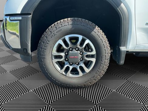 Used 2024 GMC Sierra 3500 SLE w/ SLE Convenience Package AWD/4WD image 14