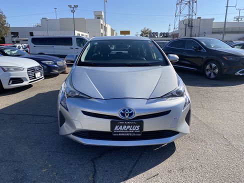 Used 2016 Toyota Prius Two FWD image 3