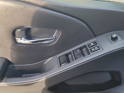 Used 2023 Nissan Frontier SV w/ Midnight Edition Package image 21