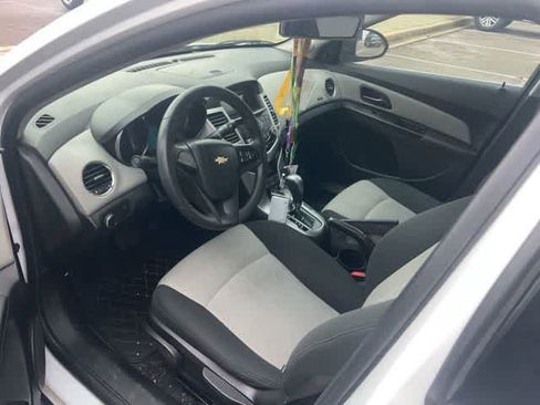 Used 2011 Chevrolet Cruze LS w/ Connectivity Package image 3