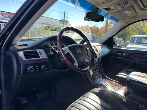 Used 2009 Cadillac Escalade 4WD Hybrid image 12