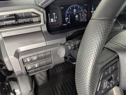 Used 2024 Toyota Tacoma SR5 image 21