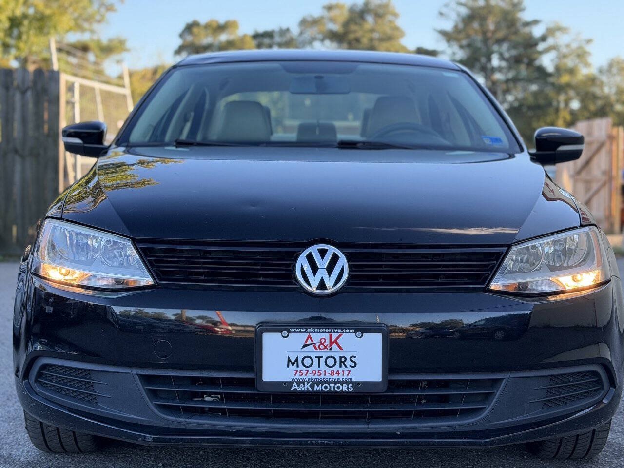 Used 2014 Volkswagen Jetta SE FWD image 3