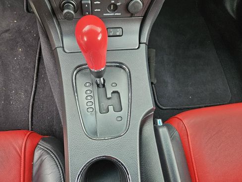 Used 2004 Ford Thunderbird RWD image 16