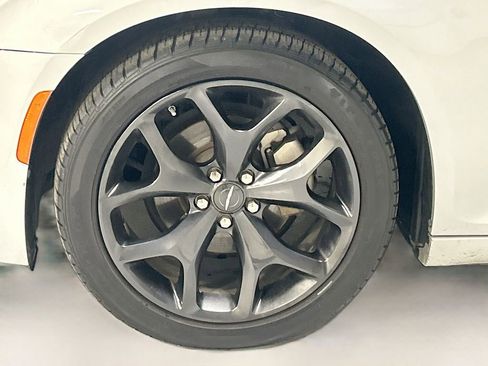 Used 2023 Chrysler 300 S image 33