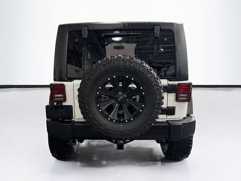 Used 2017 Jeep Wrangler Sport image 7