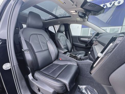 Certified 2023 Volvo XC40 B5 Plus w/ Climate Package AWD/4WD image 27