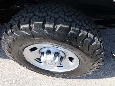 Used 2021 Chevrolet Express 2500 Extended w/ Enhanced Convenience Package image 13