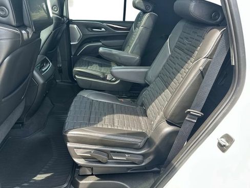 Used 2021 Cadillac Escalade Sport Platinum AWD/4WD image 11