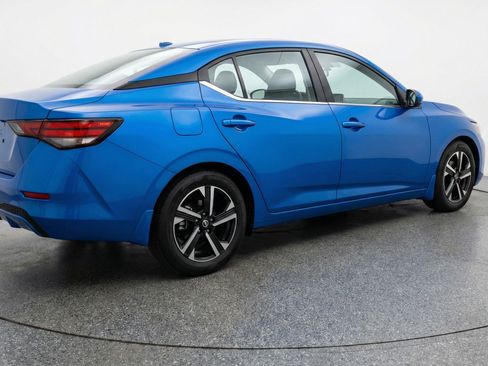 Used 2025 Nissan Sentra SV FWD image 9
