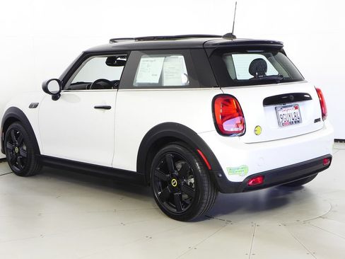 Used 2024 MINI Cooper SE FWD image 9