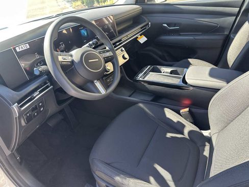 New 2026 Hyundai Tucson Blue SE image 13