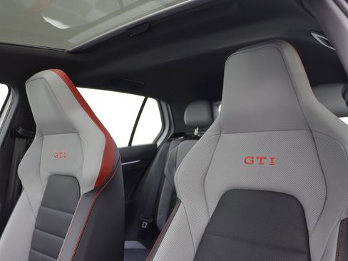 New 2026 Volkswagen GTI SE image 12