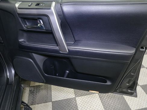 Used 2019 Toyota 4Runner SR5 image 18