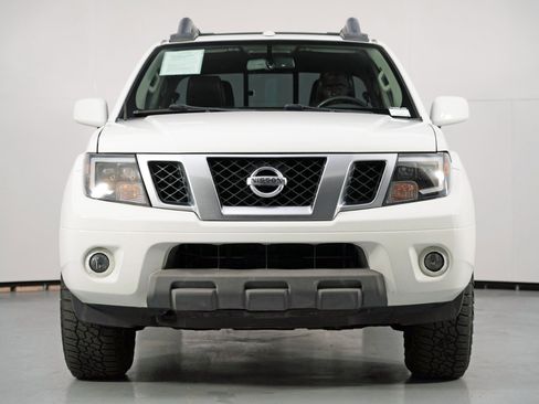 Used 2016 Nissan Frontier PRO-4X w/ Pro-4x Luxury Package image 6