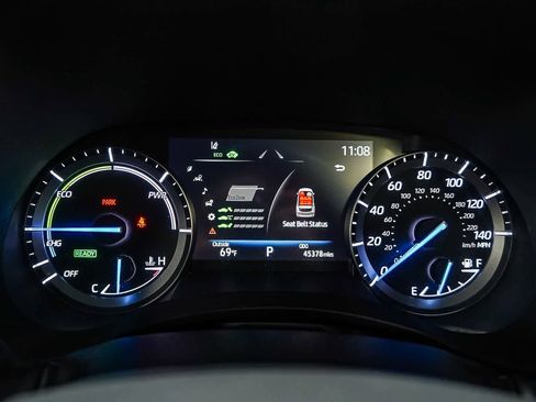 Used 2021 Toyota Highlander XLE image 26