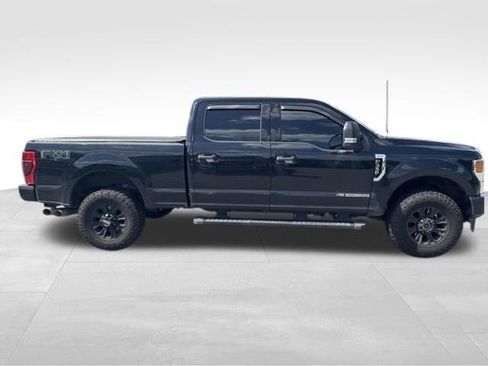 Used 2022 Ford F350 XLT w/ Black Appearance Package AWD/4WD image 6
