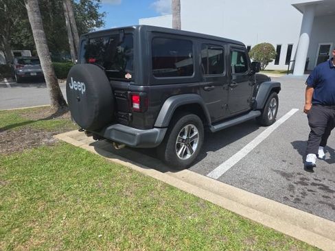 Used 2018 Jeep Wrangler Unlimited Sport S AWD/4WD image 5