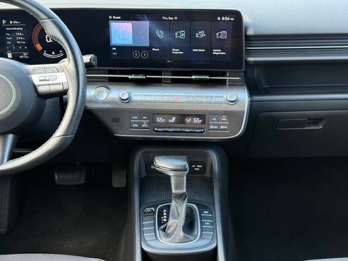 Used 2025 Hyundai Kona SEL FWD image 23