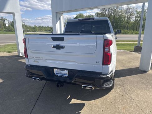 Used 2026 Chevrolet Silverado 1500 LT Trail Boss w/ LT Trail Boss Premium Package AWD/4WD image 3