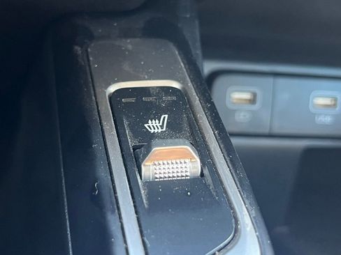 Used 2022 Kia Sorento S FWD image 14