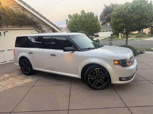 Used 2015 Ford Flex Limited w/ Equipment Group 301A FWD image 8