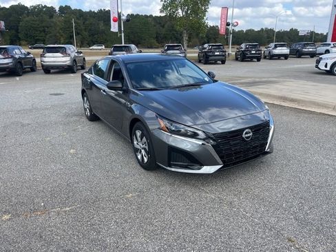 New 2025 Nissan Altima 2.5 S image 2