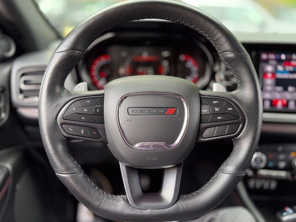 Used 2025 Dodge Durango GT AWD/4WD image 12
