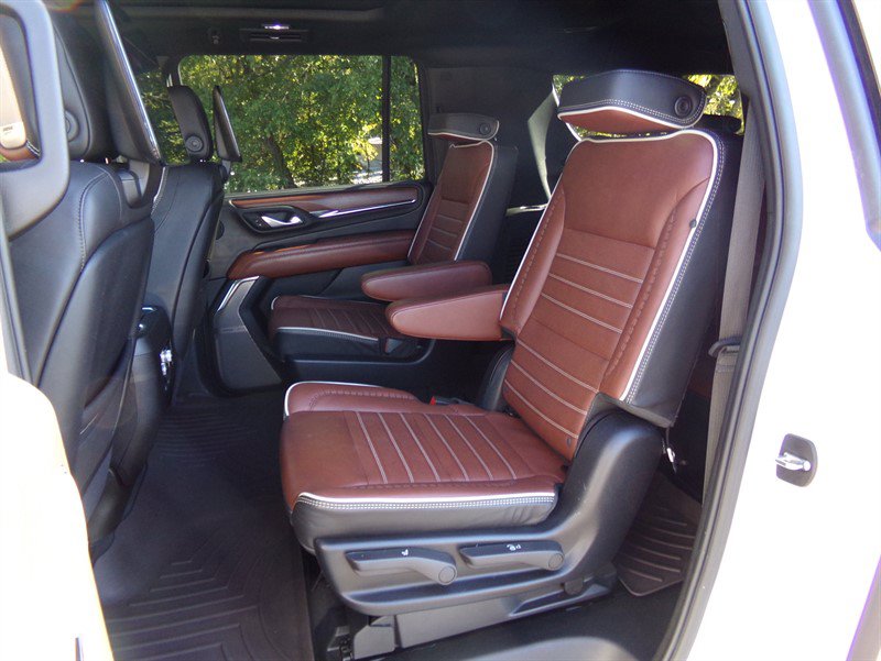 Used 2024 GMC Yukon XL Denali Ultimate AWD/4WD image 23