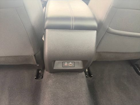 Used 2025 Nissan Altima 2.5 SV FWD image 30
