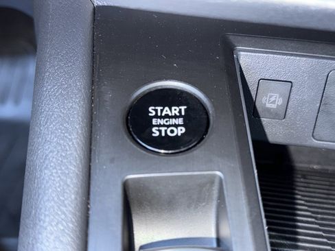 Used 2025 Nissan Kicks SV image 19