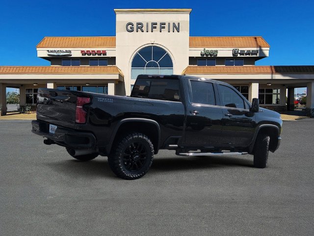 Used 2025 Chevrolet Silverado 2500 LTZ w/ LTZ Plus Package AWD/4WD image 4