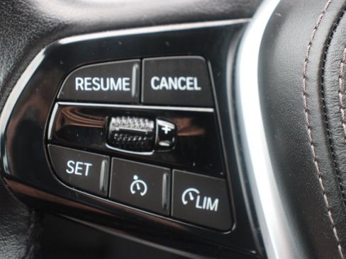 Used 2023 BMW 530i w/ Convenience Package RWD image 25